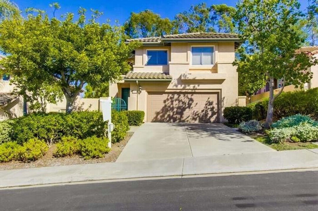 3676 Camino Bajada in Escondido, CA - Building Photo