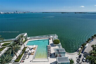 1331 Brickell Bay Dr, Unit 1104 in Miami, FL - Building Photo - Building Photo