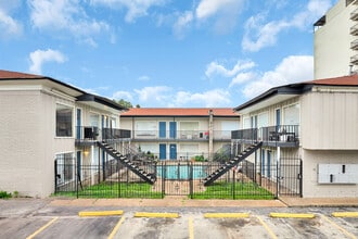 414 Marshall St. in Houston, TX - Foto de edificio - Building Photo