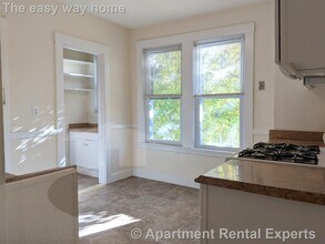 18 Sanborn Ave in Somerville, MA - Building Photo - Building Photo