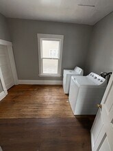 237 Center St in Waterloo, IA - Building Photo - Building Photo