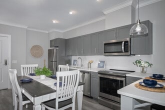 Fairfield The Wel At Lindenhurst in Lindenhurst, NY - Foto de edificio - Building Photo