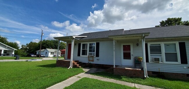 property at 3410 Calumet Pl