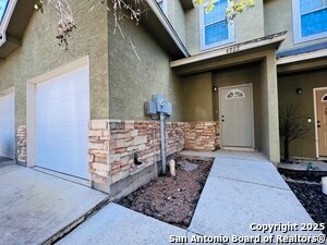 property at 4922 Stowers Blvd