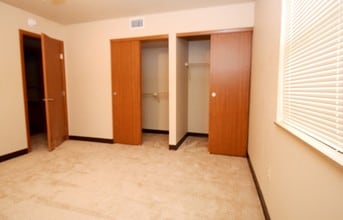 Fairview Crossing (AFFORDABLE HOUSING) in Lake Charles, LA - Foto de edificio - Building Photo