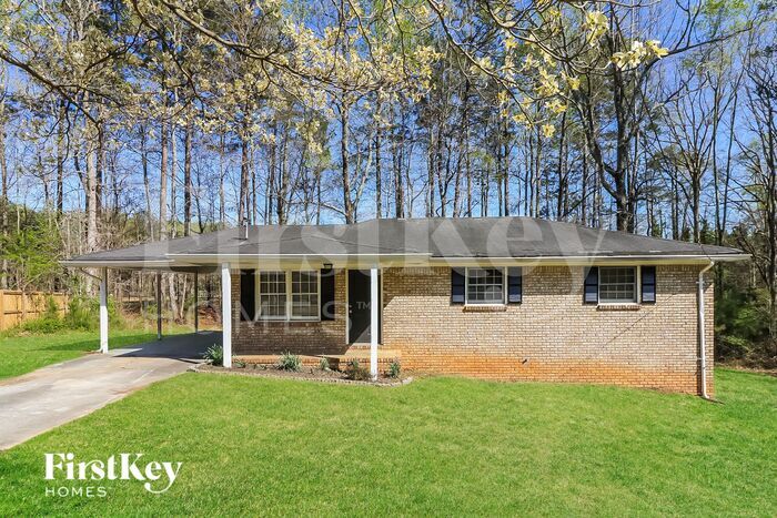 1150 Rochelle Dr in Austell, GA - Building Photo