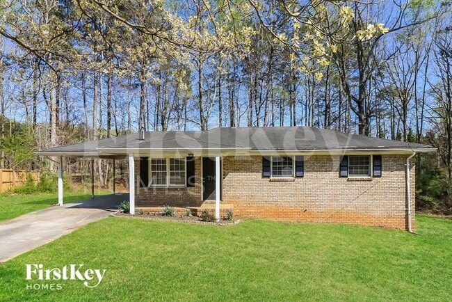 property at 1150 Rochelle Dr