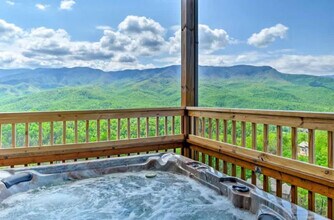 735 Picadilly Ln in Gatlinburg, TN - Building Photo - Building Photo