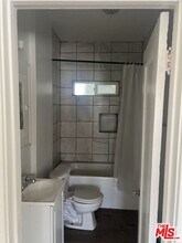 524 W Vernon Ave in Los Angeles, CA - Building Photo - Building Photo