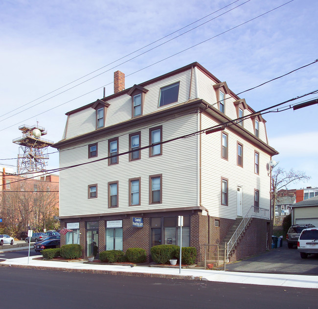 159 Cherry St in Fall River, MA - Foto de edificio - Building Photo