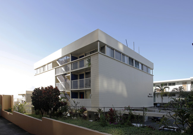 1025 Maunaihi Pl in Honolulu, HI - Foto de edificio - Building Photo