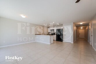 1724 NE 34th St in Cape Coral, FL - Foto de edificio - Building Photo