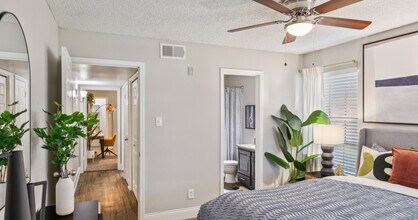 Verandahs at Cliffside in Arlington, TX - Foto de edificio - Building Photo