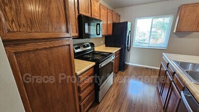 3234 S Dudley St in Lakewood, CO - Building Photo - Building Photo