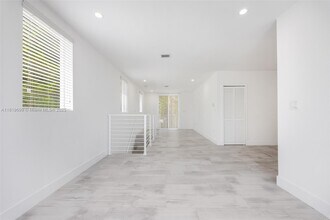 3787 Thomas Ave in Miami, FL - Building Photo - Building Photo