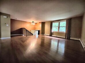 1325 Fox River Dr in De Pere, WI - Building Photo - Building Photo