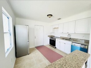 4312 Pinewood Ave in West Palm Beach, FL - Foto de edificio - Building Photo