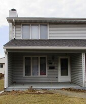 1709 Rockingham Dr, Unit A in Normal, IL - Building Photo