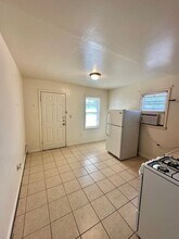 3407 32nd St-Unit -B in Lubbock, TX - Building Photo - Building Photo