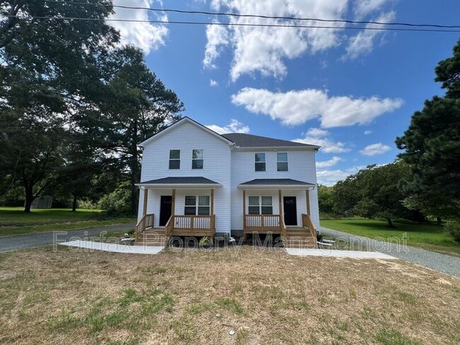 1744 Morgantown Rd in Burlington, NC - Building Photo - Building Photo