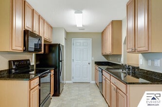 4 Sea Beacon Pl in Palm Coast, FL - Building Photo - Building Photo