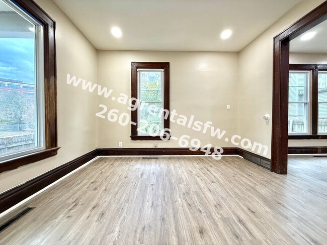 1829 Broadway in Fort Wayne, IN - Building Photo - Building Photo