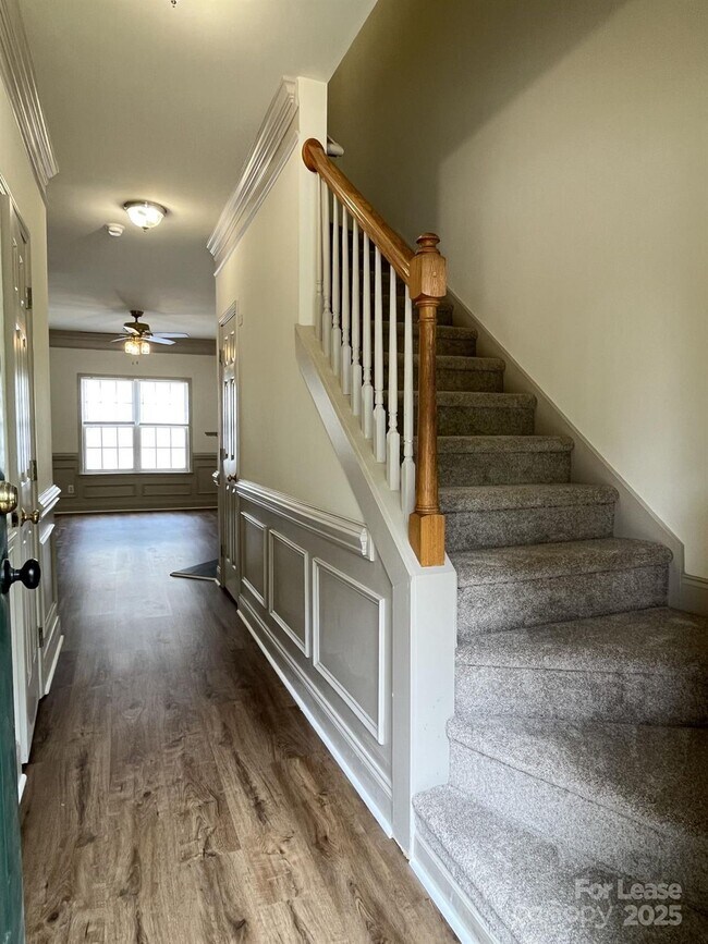 2023 Lennox Square Rd in Charlotte, NC - Building Photo - Building Photo