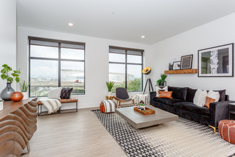 Capitol Place Apartments in Omaha, NE - Building Photo - Interior Photo