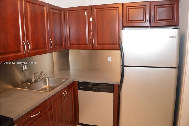 9 NE 19th Ct in Wilton Manors, FL - Building Photo - Building Photo