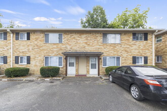 Forest Green Apartments in Bloomington, IN - Building Photo - Building Photo