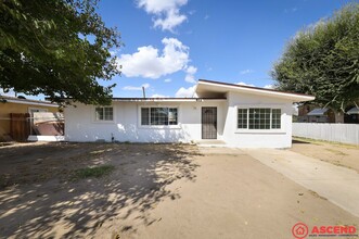 612 Townsley Ave in Bakersfield, CA - Building Photo - Building Photo