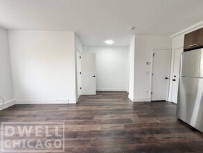 1553 W Hollywood Ave, Unit 1 in Chicago, IL - Building Photo - Building Photo