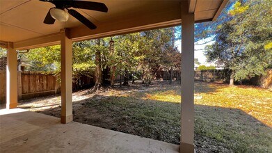 208 Forest Peak Way in Montgomery, TX - Building Photo - Building Photo