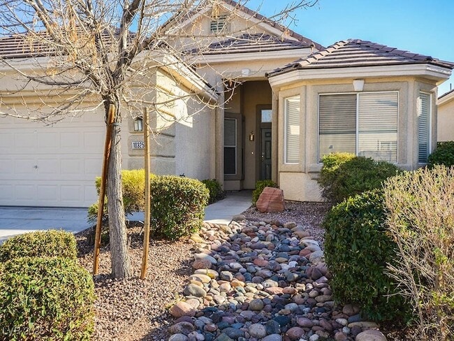 10325 Whispy Willow Way in Las Vegas, NV - Building Photo - Building Photo