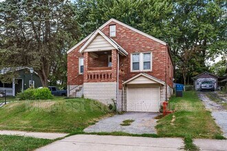 3417 Eminence Blvd in St. Louis, MO - Building Photo - Building Photo