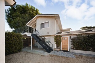 611 W Mission St in Santa Barbara, CA - Building Photo