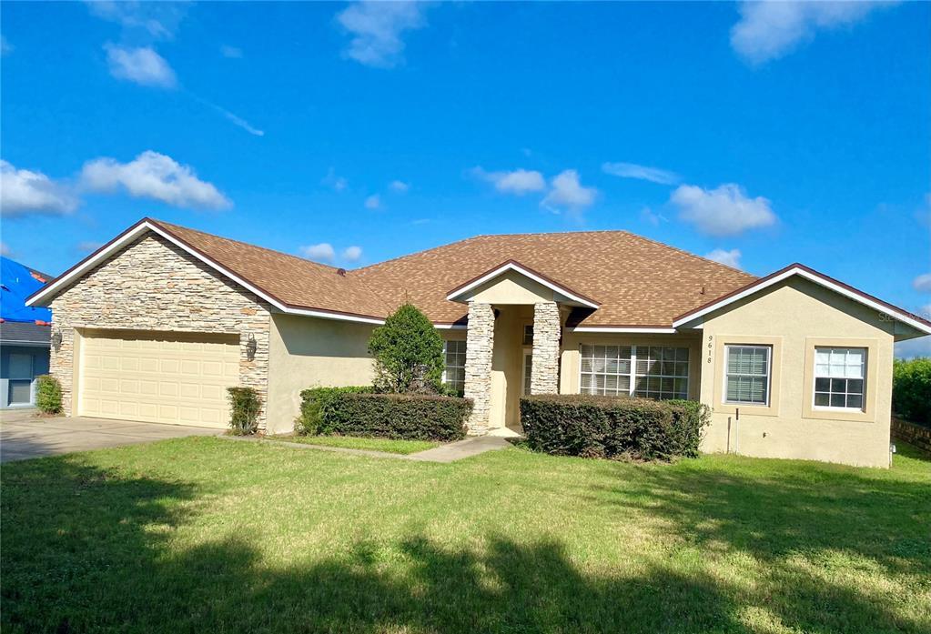 9618 Spring Lake Dr in Clermont, FL - Building Photo