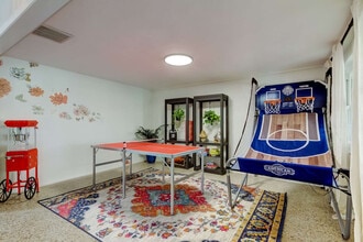 311 16th Ave, Unit SI ID1507237P in Indian Rocks Beach, FL - Building Photo - Building Photo