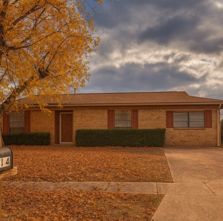 2214 Kirby Smith Dr in Bossier City, LA - Building Photo