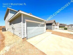 14613 Mudstone Pl in Elmendorf, TX - Building Photo - Building Photo