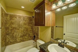 7904 SW Powell Ct in Lawton, OK - Building Photo - Building Photo