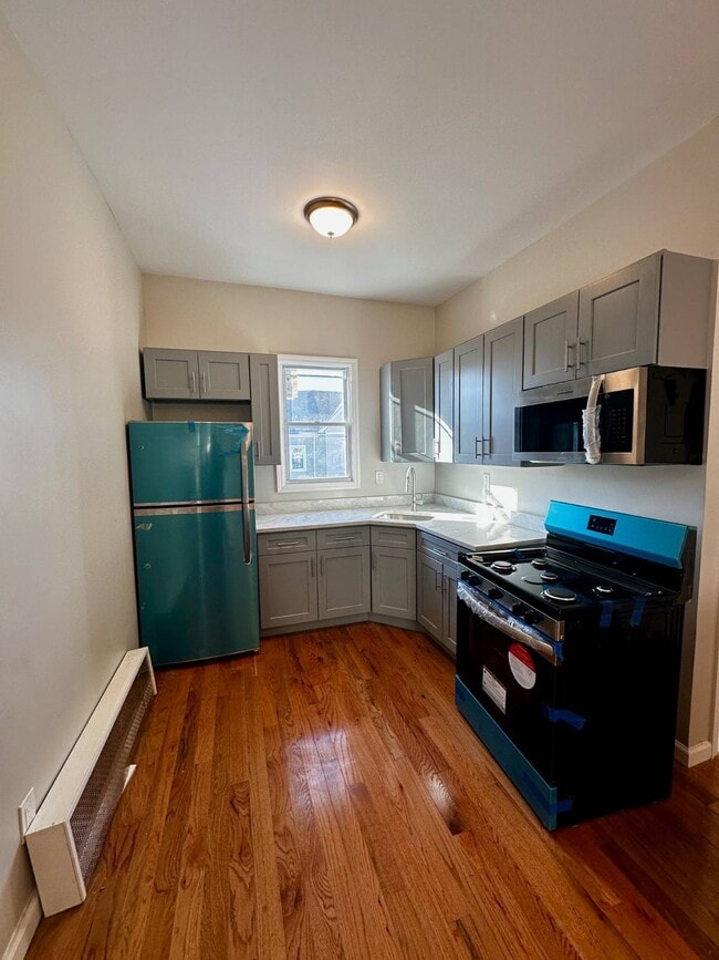 property at 3093 Fulton St