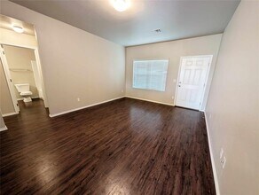 252 NE 20th Pl in Newcastle, OK - Foto de edificio - Building Photo