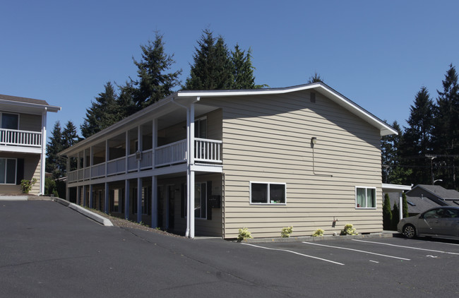 Rainier Court Townhomes in Fircrest, WA - Foto de edificio - Building Photo