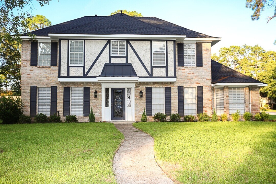 18102 Mahogany Forest Dr in Spring, TX - Building Photo