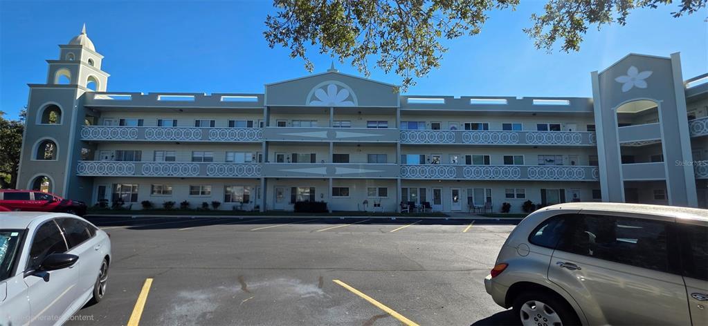 2257 World Pkwy Blvd W in Clearwater, FL - Building Photo