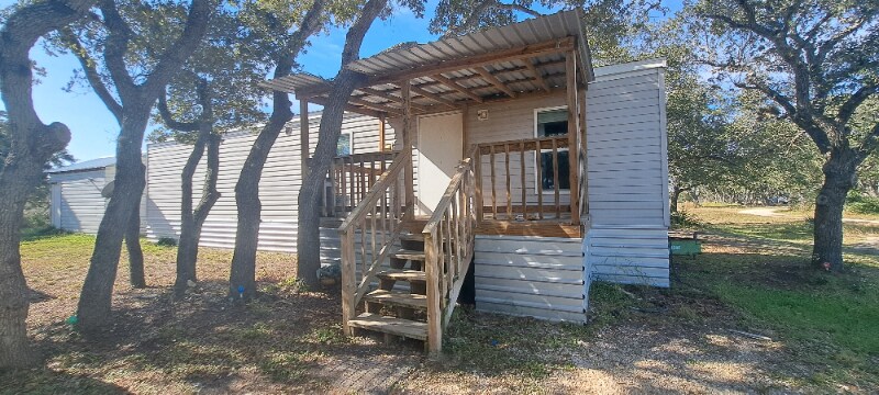495 N Walker Rd in Rockport, TX - Building Photo
