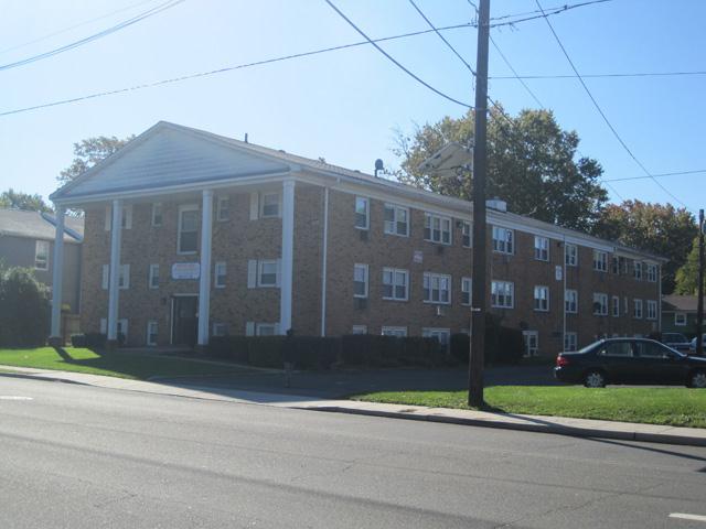 JS Rahway Apartments in Rahway, NJ - Building Photo