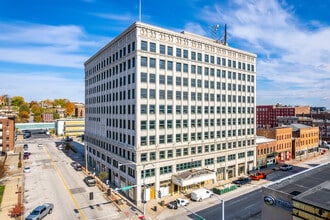 Kahl Lofts in Davenport, IA - Foto de edificio - Primary Photo