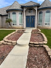 3708 Rock Meadow Ct in Bakersfield, CA - Building Photo - Building Photo